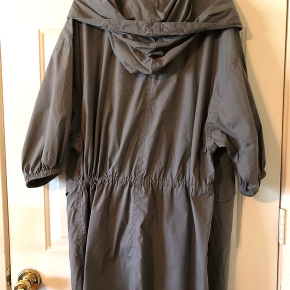 DNKY Khaki Gray Women’s Light Weight Hooded Jacket in Size Small - Picture 3 of 7